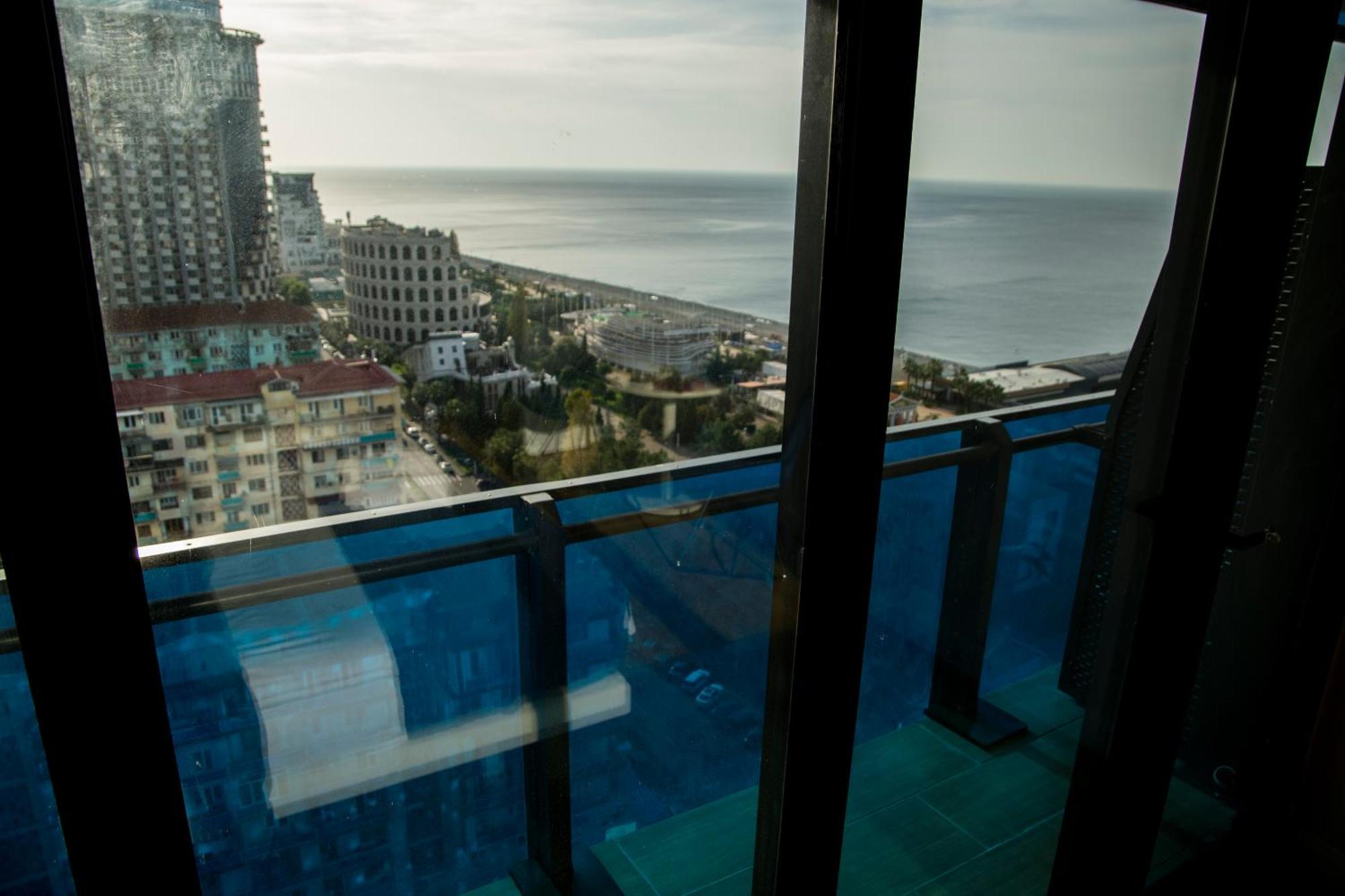 Spend Your Time In Orbi City Batumi Eksteriør bilde