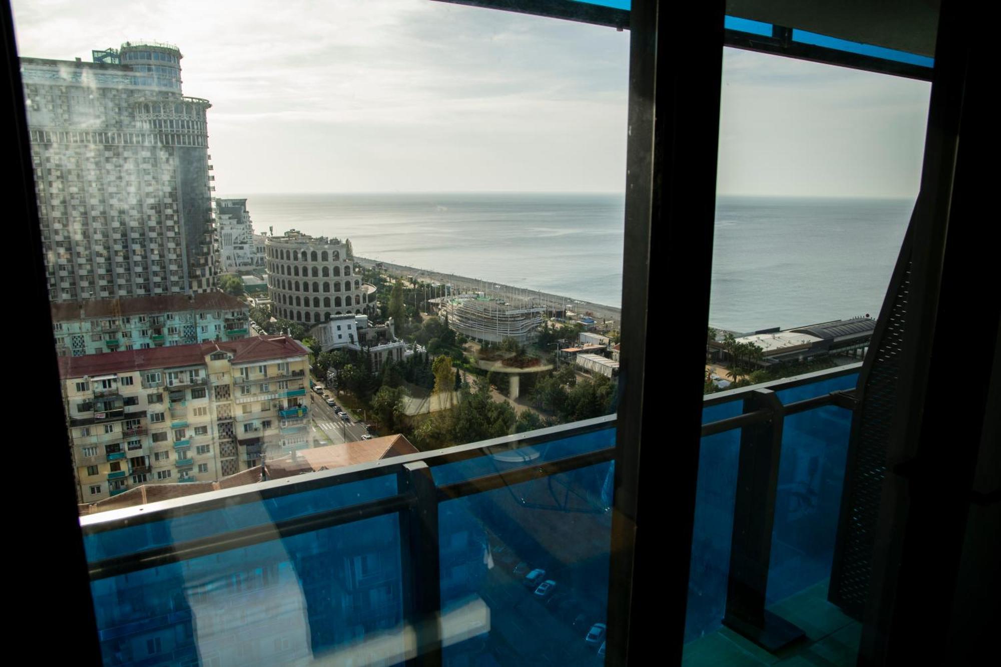 Spend Your Time In Orbi City Batumi Eksteriør bilde